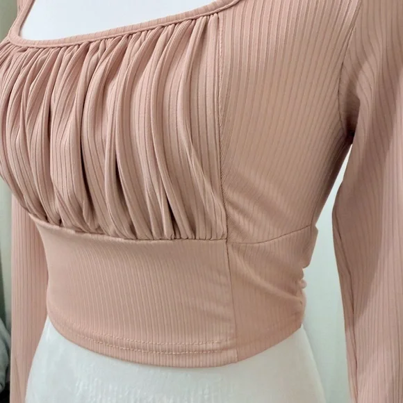 Long Sleeve Ruffle Crop Top - Picture 4 of 4